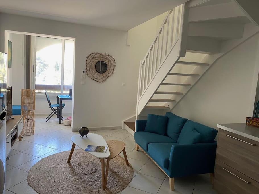 Ravissant T3 En Duplex Proche Mer Ла-Лонд-ле-Мор Экстерьер фото