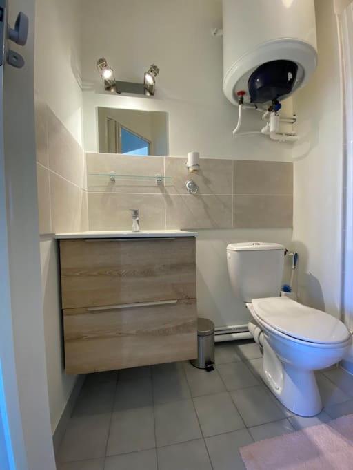Ravissant T3 En Duplex Proche Mer Ла-Лонд-ле-Мор Экстерьер фото